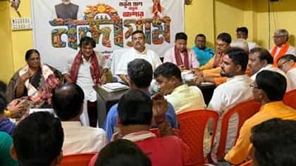 'নন্দীগ্রামের মানুষ বোকা নাকি!' রুদ্ধদ্বার বৈঠকে বার্তা দিলেন শুভেন্দু