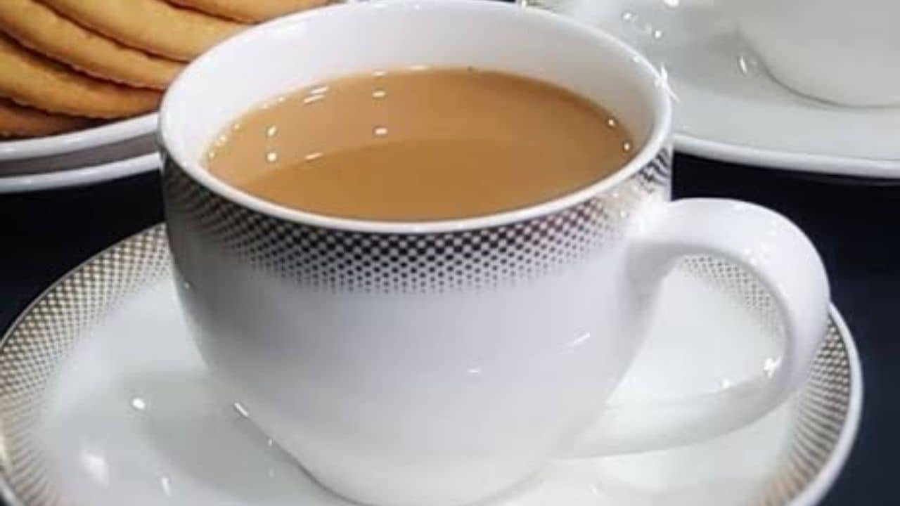 Milk Tea: জানেন ফ্যাটি লিভারে দুধ চা খেলে কী কী হয়?