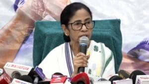 জোড়াফুলটা রক্ত দিয়ে গড়া, কর্মীরা সারারাত কেঁদেছে: মমতা