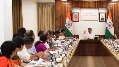 'এবার দফতরে বসে কাজ করুন', অগ্নিমিত্রা ও শারদ্বতকে নির্দেশ শুভেন্দুর