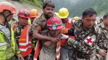 নেপালের উদ্ধারকাজে 'লাইফলাইন' ৫০০ ইঞ্জিনিয়রের হোয়াটঅ্যাপ গ্রুপ