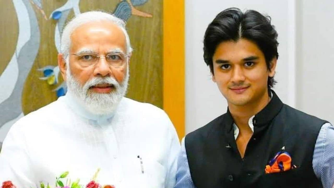 PM Narendra Modi Birthday: আপনার জীবন প্রত্যেক ভারতীয়দের কাছে অনুপ্রেরণা, প্রধানমন্ত্রী মোদীকে জন্মদিনে শুভেচ্ছা মহাআর্যমান সিন্ধিয়ার
