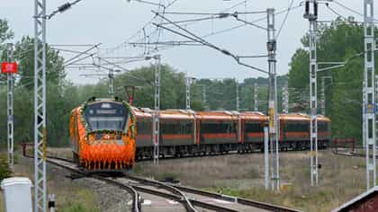 আধার লিঙ্ক না থাকলে মাসে কতবার IRCTC থেকে টিকিট কাটতে পারবেন?
