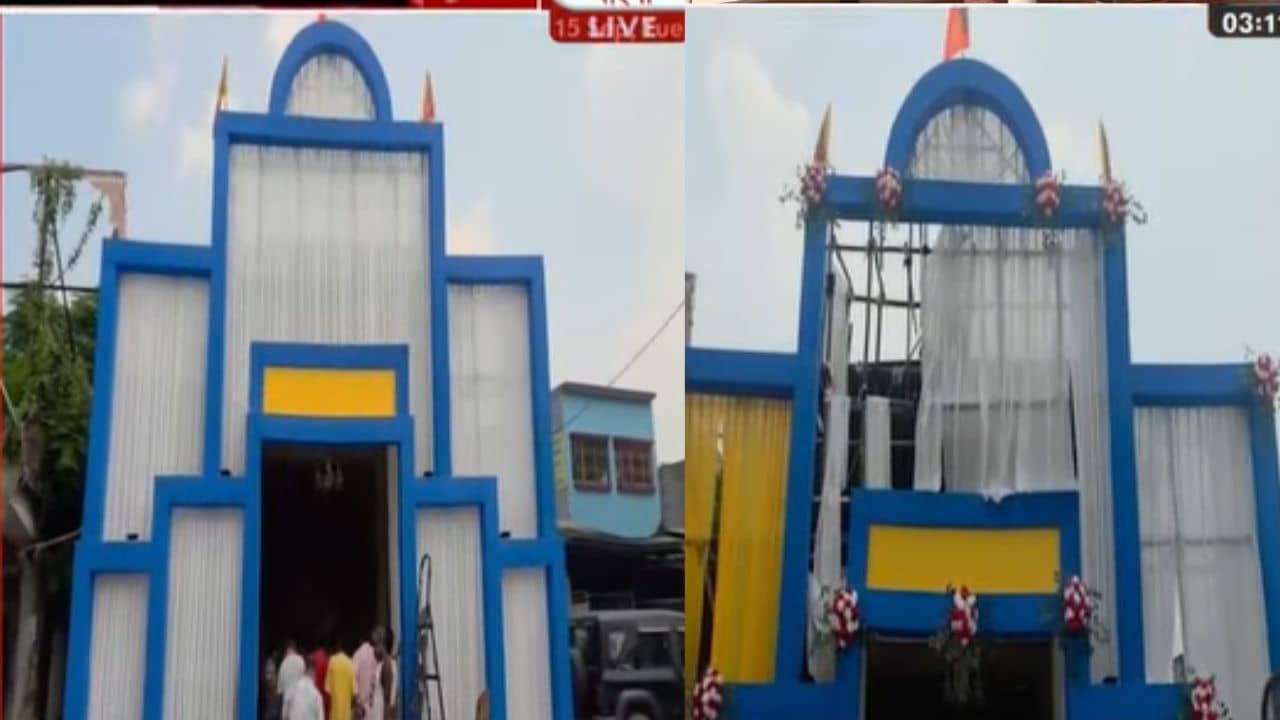 Malda Ganesh Puja Pandal: খোলানো হল নীল সাদা প্যান্ডেলের কাপড়! নেতার পাশে দাঁড়াল না দল