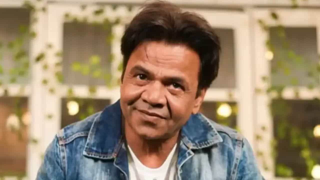 Rajpal Yadav: চেক বাউন্স মামলায় রাজপাল যাদবকে নতুন নির্দেশ দিল সুপ্রিম কোর্ট, কোন শেষ সুযোগ দেওয়া হল অভিনেতাকে? Rajpal Yadav: চেক বাউন্স মামলায় রাজপাল যাদবকে নতুন নির্দেশ দিল সুপ্রিম কোর্ট, কোন শেষ সুযোগ দেওয়া হল অভিনেতাকে?
