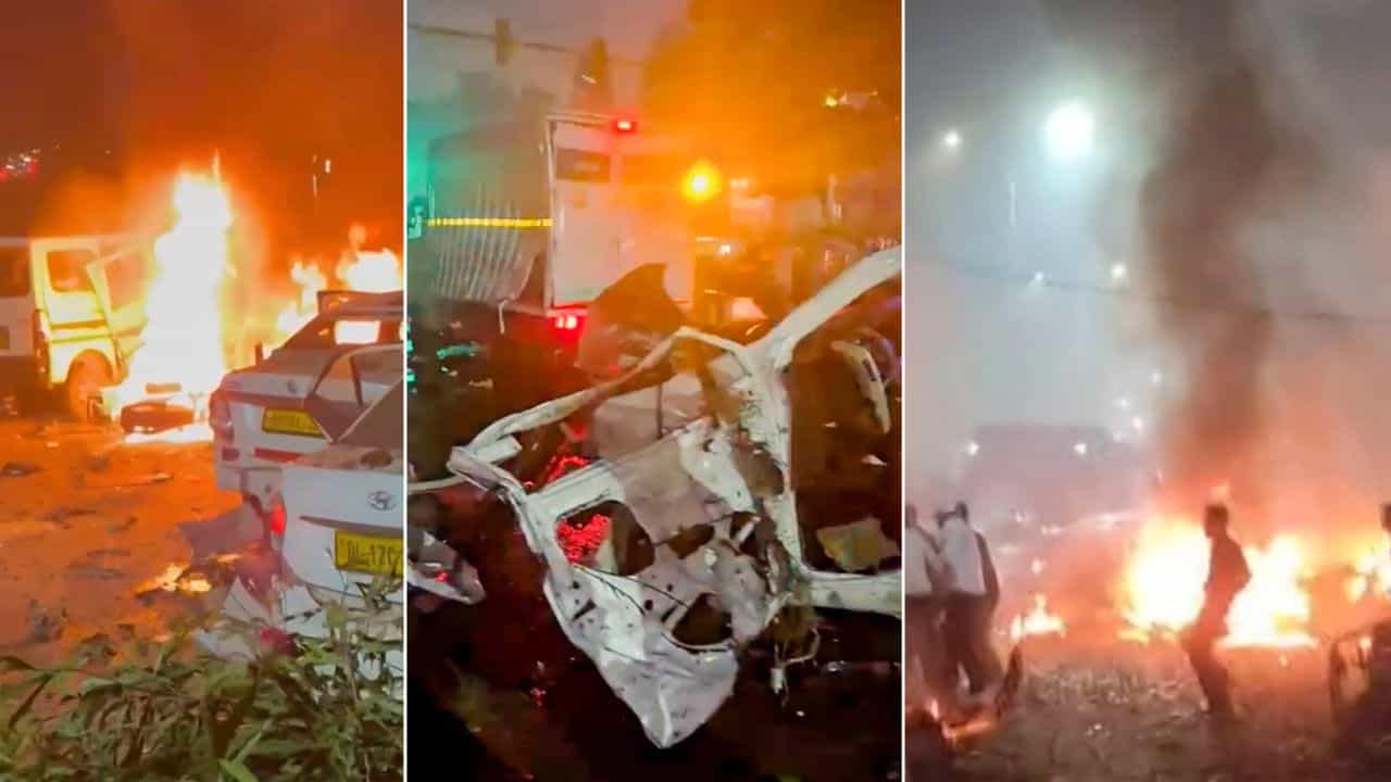 Red Fort Blast Chargesheet: গাড়িতেই মূত্র থেকে বিস্ফোরক বানিয়েছিল উমর? লালকেল্লা টার্গেটই ছিল না, এই মন্দিরে বিস্ফোরণই প্ল্যান ছিল ডাক্তার জঙ্গিদের! Red Fort Blast Chargesheet: গাড়িতেই মূত্র থেকে বিস্ফোরক বানিয়েছিল উমর? লালকেল্লা টার্গেটই ছিল না, এই মন্দিরে বিস্ফোরণই প্ল্যান ছিল ডাক্তার জঙ্গিদের!