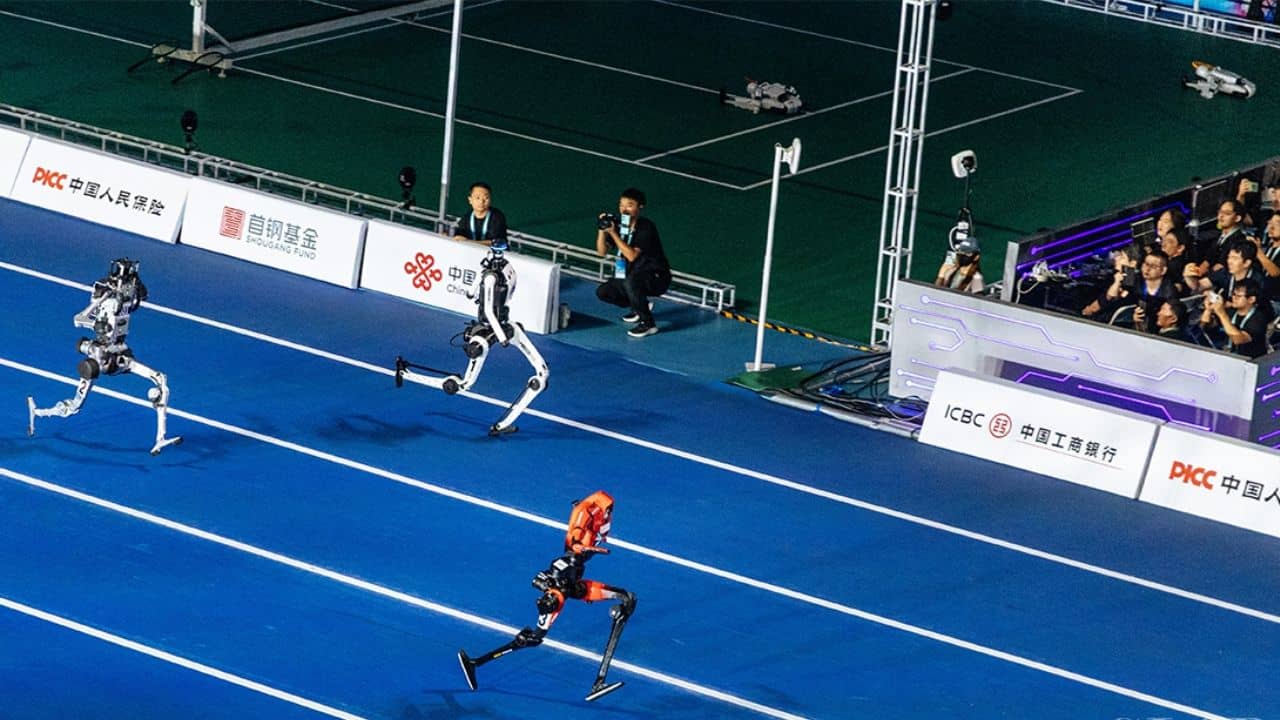 Robot Olympics in China: রোবটদের অলিম্পিক্সে ভাঙা-গড়া-র খেলা, লক্ষ্যে সফল হবে চিন?
