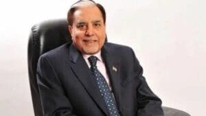 ধাক্কা খেলেন সুভাষ চন্দ্র, বড় নির্দেশ NCLT-র নতুন ৫ সদস্যের বেঞ্চের