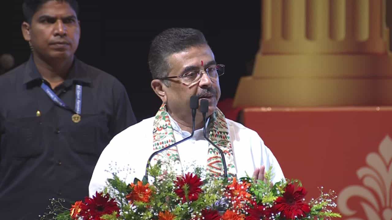 Suvendu Adhikari: 'নিশ্চিন্তে থাকুন, কোনও অন্যায় হবে না, মেধার ভিত্তিতেই শিক্ষক নিয়োগ হবে', আশ্বাস মুখ্যমন্ত্রীর Suvendu Adhikari: 'নিশ্চিন্তে থাকুন, কোনও অন্যায় হবে না, মেধার ভিত্তিতেই শিক্ষক নিয়োগ হবে', আশ্বাস মুখ্যমন্ত্রীর