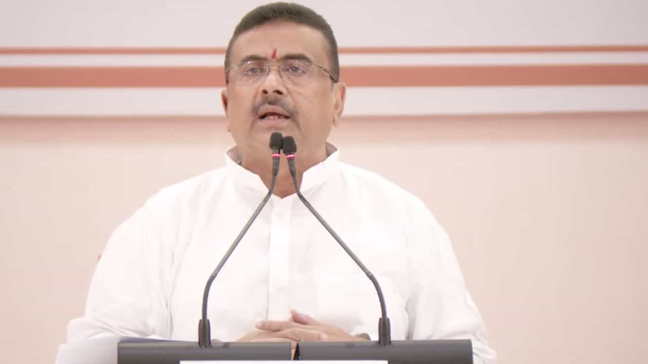 Suvendu Adhikari: দেড় হাজার নয়, মাসে সাড়ে চার হাজার টাকা পাবেন দিব্যাঙ্গরা, কীভাবে? জানিয়ে দিলেন মুখ্যমন্ত্রী Suvendu Adhikari: দেড় হাজার নয়, মাসে সাড়ে চার হাজার টাকা পাবেন দিব্যাঙ্গরা, কীভাবে? জানিয়ে দিলেন মুখ্যমন্ত্রী