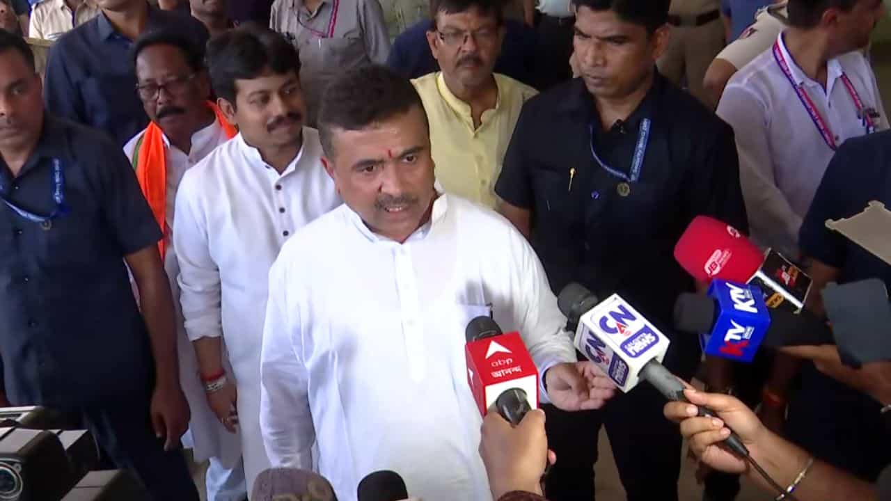 Suvendu Adhikari: কত লক্ষ সংখ্যালঘু মহিলা অন্নপূর্ণা যোজনা পাচ্ছেন, জানিয়ে দিলেন মুখ্যমন্ত্রী Suvendu Adhikari: কত লক্ষ সংখ্যালঘু মহিলা অন্নপূর্ণা যোজনা পাচ্ছেন, জানিয়ে দিলেন মুখ্যমন্ত্রী