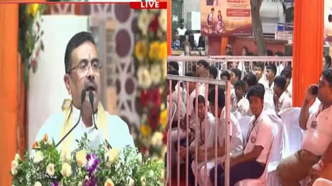 বাংলার স্কুলপড়ুয়াদের 'সারথি', প্রকল্পের পাশাপাশি নতুন শিল্পের ঘোষণা