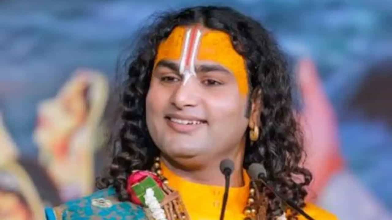 Aniruddhacharya: বাঙালি পরিচালকের হাত ধরে এবার সিনেপর্দায় আসছে বৃন্দাবনের অনিরুদ্ধ আচার্য মহারাজের জীবন Aniruddhacharya: বাঙালি পরিচালকের হাত ধরে এবার সিনেপর্দায় আসছে বৃন্দাবনের অনিরুদ্ধ আচার্য মহারাজের জীবন