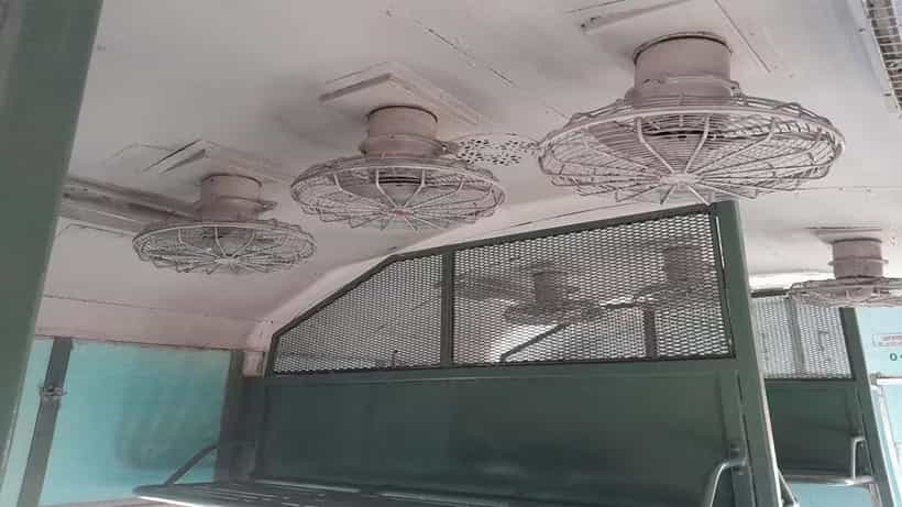 Railways: ট্রেনের পাখা চুরি করে বাড়িতে লাগালে কি চলবে?