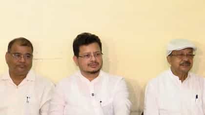 'আমাদের প্রতীক ঘাসের উপর জোড়াফুল', প্রার্থীদের নাম ঘোষণা করল ঋত-শিবির