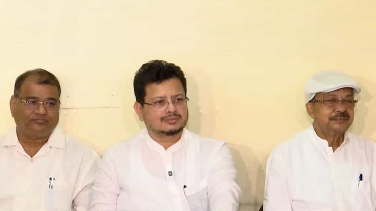 Ritobrata Bypoll Candidates: 'আমাদের প্রতীক ঘাসের উপর জোড়াফুল', প্রার্থীদের নাম ঘোষণা করল ঋত-শিবির Ritobrata Bypoll Candidates: 'আমাদের প্রতীক ঘাসের উপর জোড়াফুল', প্রার্থীদের নাম ঘোষণা করল ঋত-শিবির