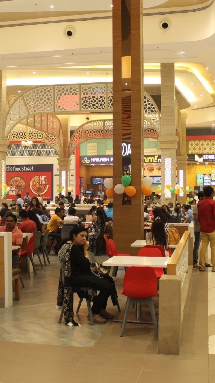 কলকাতার এই ৩ মলে হানা পুরসভার খাদ্য দফতরের