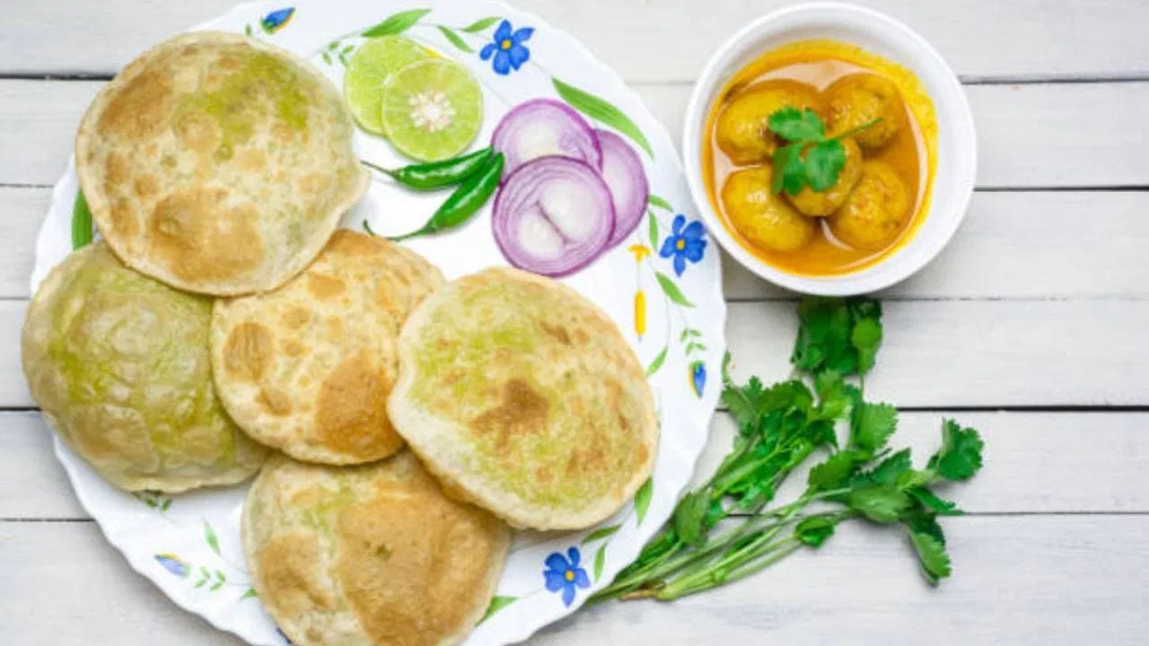 Kachori in English: জানেন কচুরিকে ইংরেজিতে কী বলে?