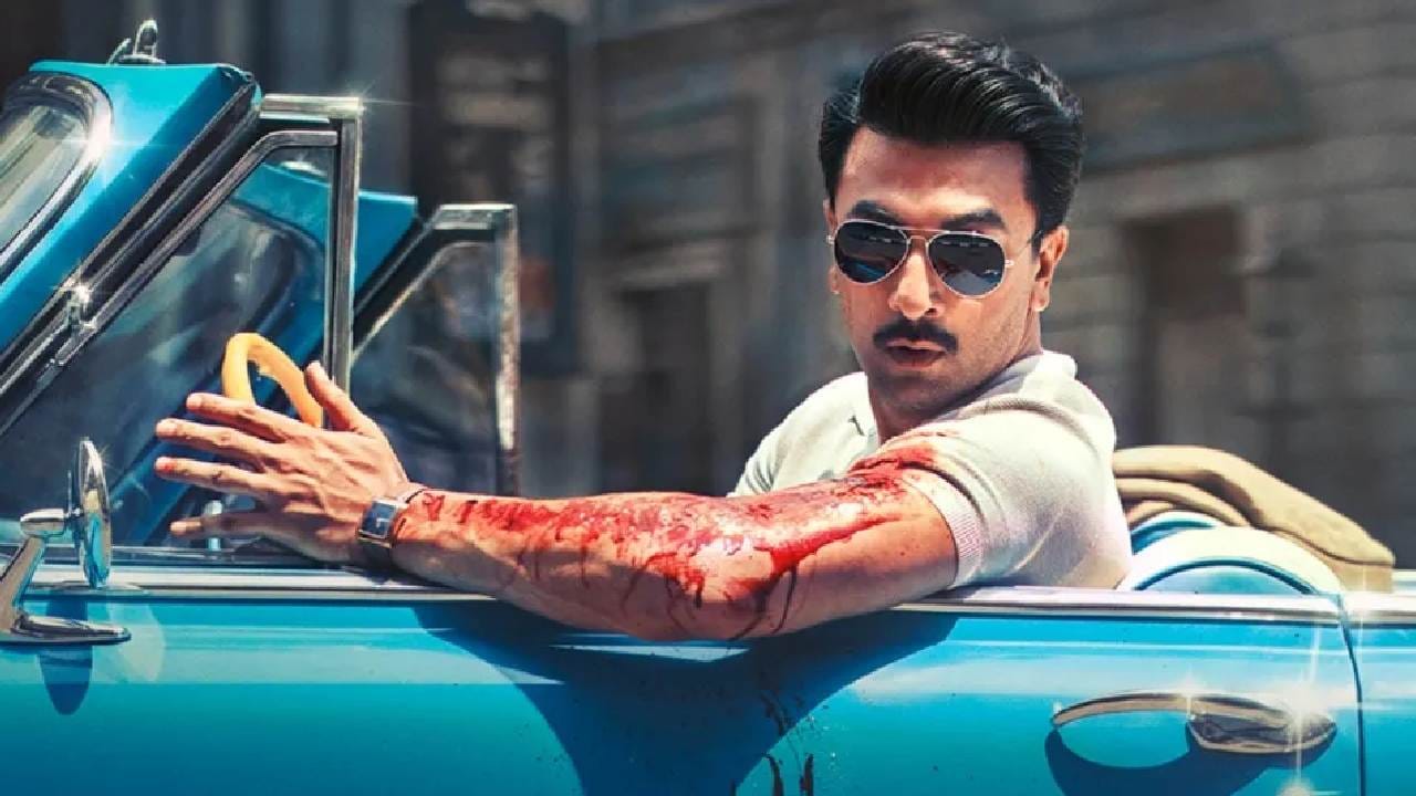 পর্দাতেও খুব শীঘ্রই ফের একফ্রেমে দেখা যাবে এই সুপারহিট জুটিকে। বিখ্যাত পরিচালক সঞ্জয় লীলা বনশালীর আপকামিং ছবি 'লাভ অ্যান্ড ওয়ার'-এ মুখ্য ভূমিকায় থাকছেন তাঁরা। আগামী বছর অর্থাৎ ২০২৭ সালের ২১শে জানুয়ারি প্রেক্ষাগৃহে মুক্তি পাবে ছবিটি।
