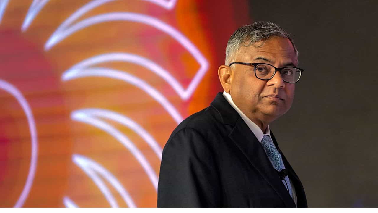 TATA Sons N chandrasekaran: একা নোয়েল টাটার আপত্তি, তাতেই চন্দ্রশেখরনকে চেয়ারম্যান রাখার সিদ্ধান্ত ‘অবৈধ’! TATA Sons-এ নতুন করে জট TATA Sons N chandrasekaran: একা নোয়েল টাটার আপত্তি, তাতেই চন্দ্রশেখরনকে চেয়ারম্যান রাখার সিদ্ধান্ত ‘অবৈধ’! TATA Sons-এ নতুন করে জট