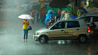Weather Update: মায়ানমারে নিম্নচাপের ভ্রুকুটি! পুজোর শপিংয়ের প্ল্যান কি তবে ভেস্তে দেবে বৃষ্টি?