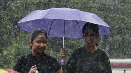 কলকাতাতে বাড়বে বৃষ্টি? জেনে নিন কী বলছে হাওয়া অফিস