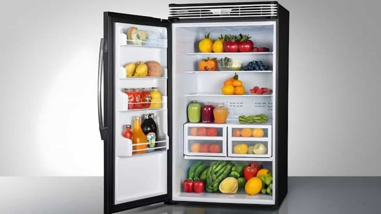 Toxic Foods in Fridge: ফ্রিজে রাখলেই বিষাক্ত হতে পারে এই ৫ খাবার! Toxic Foods in Fridge: ফ্রিজে রাখলেই বিষাক্ত হতে পারে এই ৫ খাবার!