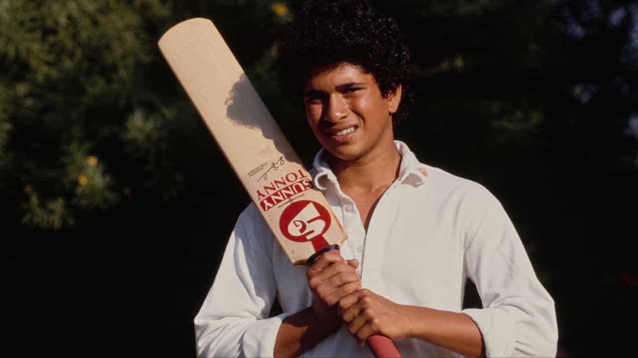 Sachin Tendulkar: মাত্র ৩৮ বলেই শেষ কেরিয়ার, ভাঙা আঙুল নিয়ে সচিনকে জাতীয় দলে ঢুকতে সাহায্য করা এই ক্রিকেটারকে চেনেন? Sachin Tendulkar: মাত্র ৩৮ বলেই শেষ কেরিয়ার, ভাঙা আঙুল নিয়ে সচিনকে জাতীয় দলে ঢুকতে সাহায্য করা এই ক্রিকেটারকে চেনেন?