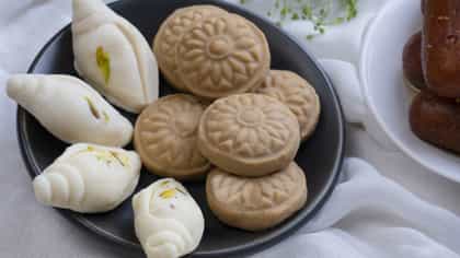 জানেন সন্দেশকে ইংরেজিতে কী বলে?
