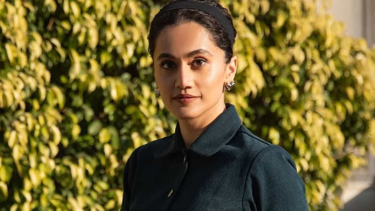 Taapsee Pannu: ‘ছেলেদের সাত খুন মাফ, আর আমাদের এক ভুলেই সর্বনাশ!’ গর্জে উঠলেন তাপসী Taapsee Pannu: ‘ছেলেদের সাত খুন মাফ, আর আমাদের এক ভুলেই সর্বনাশ!’ গর্জে উঠলেন তাপসী