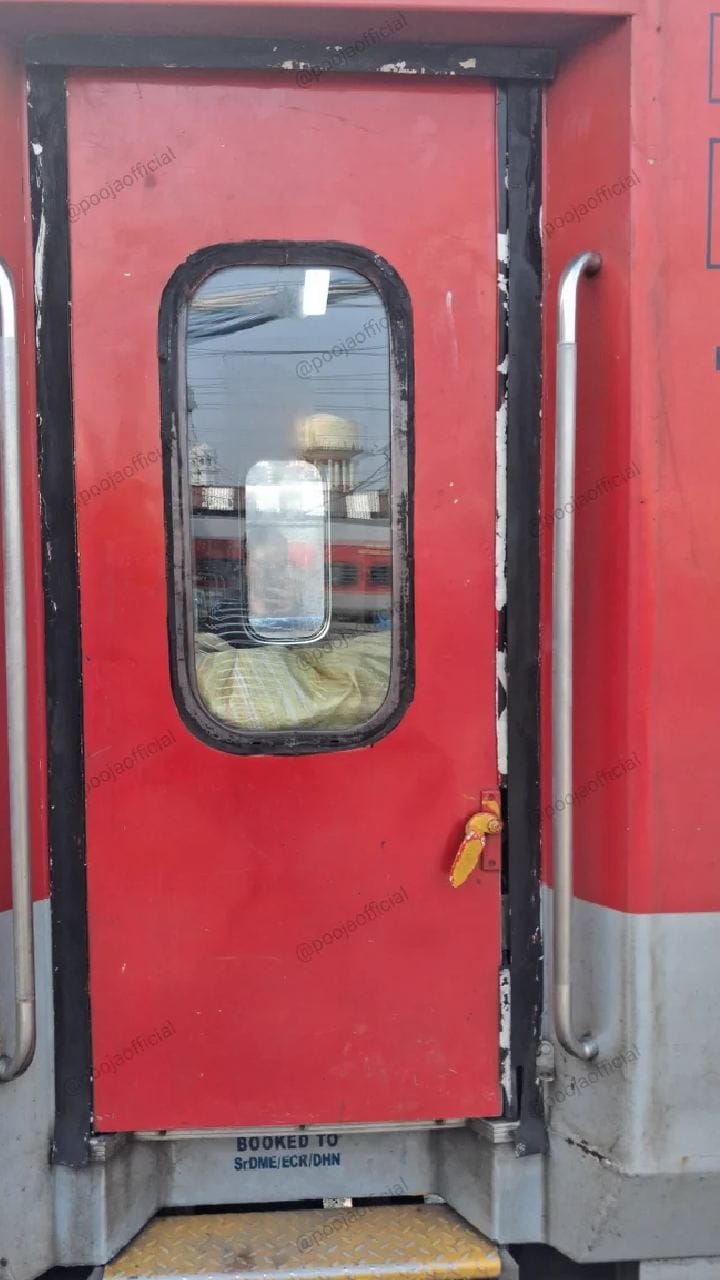 পুজোর মুখে খড়গপুর শাখায় রেল দুর্ভোগের আশঙ্কা