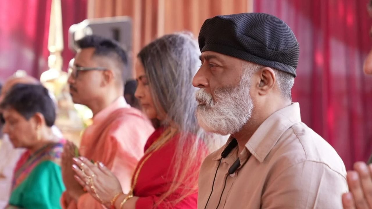 আজ প্রখ্যাত পাঞ্জাবি গায়ক বিপি সিং সঙ্গীত পরিবেশন করবেন। সন্ধ্যা ৭টা থেকে ৮টা পর্যন্ত থাকবেন সঙ্গীতজ্ঞ শ্রেয়াস ধর্মধিকারী, যিনি ব্লকবাস্টার চলচ্চিত্র ‘হনুমান অংশ’-এর টাইটেল ট্র্যাকে গান গেয়েছেন। (Credit - TV9 Network)