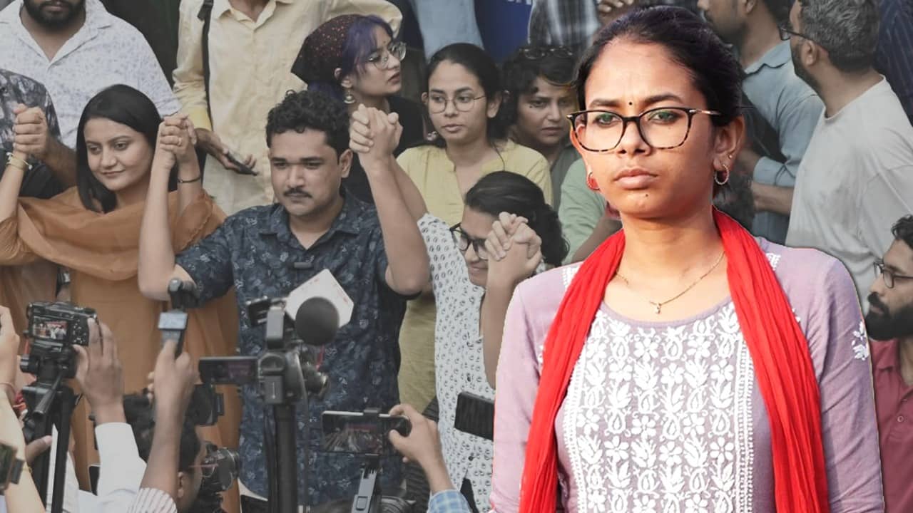 Aishe Ghosh Exclusive Interview: ট্রেন-বাস বন্ধ করে মানুষের অধিকার রক্ষার লড়াই থামানো যাবে না, দিল্লির আন্দোলনের আগে বার্তা ঐশীর