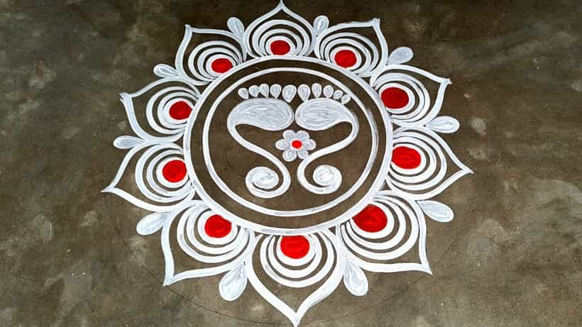 Laxmi Puja: ভুলেও বাড়ির এসব জায়গায় লক্ষ্মীর পা আঁকবেন না, এতে মঙ্গলের বদলে হতে পারে অমঙ্গল!