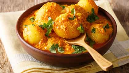 আলুর ইংরেজি Potato, আলুর দমের ইংরেজি জানেন?