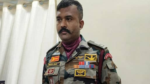 Fake Army: সাজগোজ এমন ছিল বোঝা দায়, পুলিশের হাতে পাকড়াও ভুয়ো সেনা কর্তা