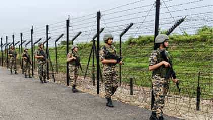 সীমান্তে বারবার ঘটছে একই ঘটনা, সরাসরি পাকিস্তানের দূতকে তলব নয়া দিল্লি