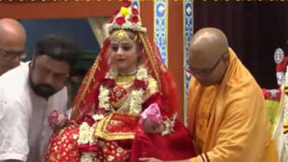 Live: বেলুড় মঠে ভক্তদের ঢল, চলছে কুমারী পুজো