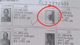 SIR বিতর্কের আবহেই খসড়া ভোটার লিস্টে ভগৎ সিংয়ের ছবি! কী ব্যাখ্যা দিল কমিশন?