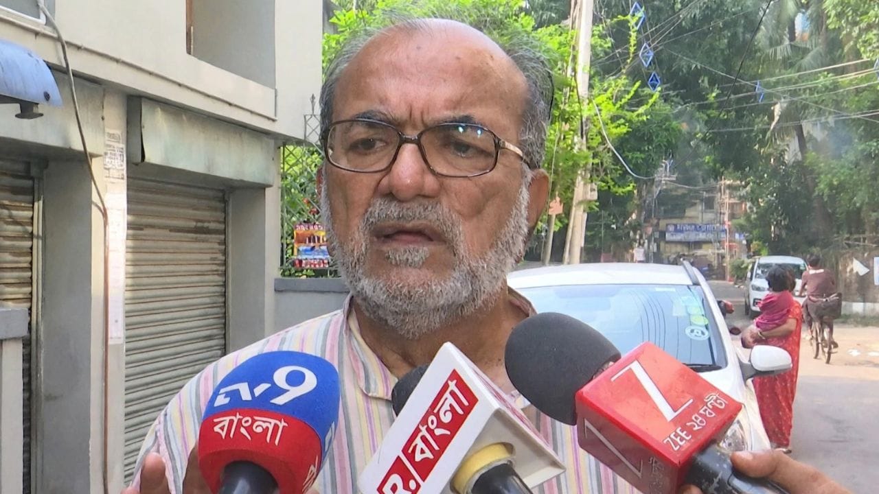 বিকাশ ভট্টাচার্যের বাড়িতে হামলা, পুলিশি নিরাপত্তা চাইলেন