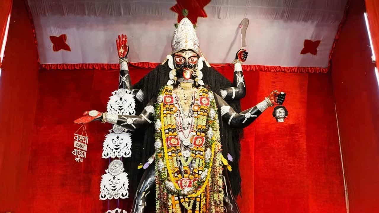 Boro Maa Naihati: নৈহাটির বড় মায়ের পুজো নিয়ে বড় সিদ্ধান্ত সরকারের Boro Maa Naihati: নৈহাটির বড় মায়ের পুজো নিয়ে বড় সিদ্ধান্ত সরকারের