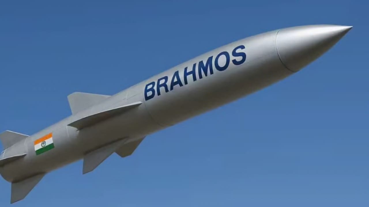 BrahMos: আরও দূরের বস্তুই লক্ষ্য়! ব্রহ্মসের পরবর্তী প্রজন্মের ক্ষেপণাস্ত্র তৈরিতে উদ্যোগ ভারতের