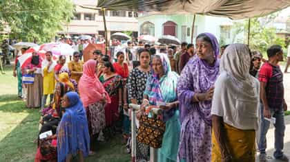 নন্দীগ্রাম-রেজিনগরে আজ ভোটযুদ্ধ,বাহিনীর ঘেরাটোপে ২ কেন্দ্রে উপনির্বাচন