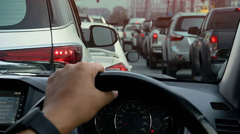 Car Safety: দুর্ঘটনা রুখতে বড় পদক্ষেপ কেন্দ্রের, সব গাড়িতে বাধ্যতামূলক হচ্ছে AEBS, কী এই ফিচার?