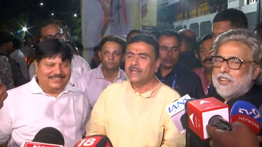 Suvendu Adhikari: সুদীপের বাড়িতে লক্ষ্মীপুজোয় শুভেন্দু, খেলেন নাড়ু, বেরিয়ে যা বললেন…