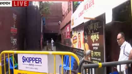 শুনশান চোরবাগান: প্রতিমা বিসর্জন কে দেবেন, তা নিয়েই আতান্তরে পাড়া