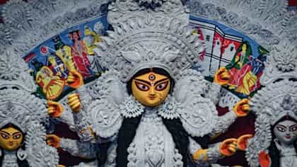 কোথা থেকে এল এই ‘ডাকের সাজ’?