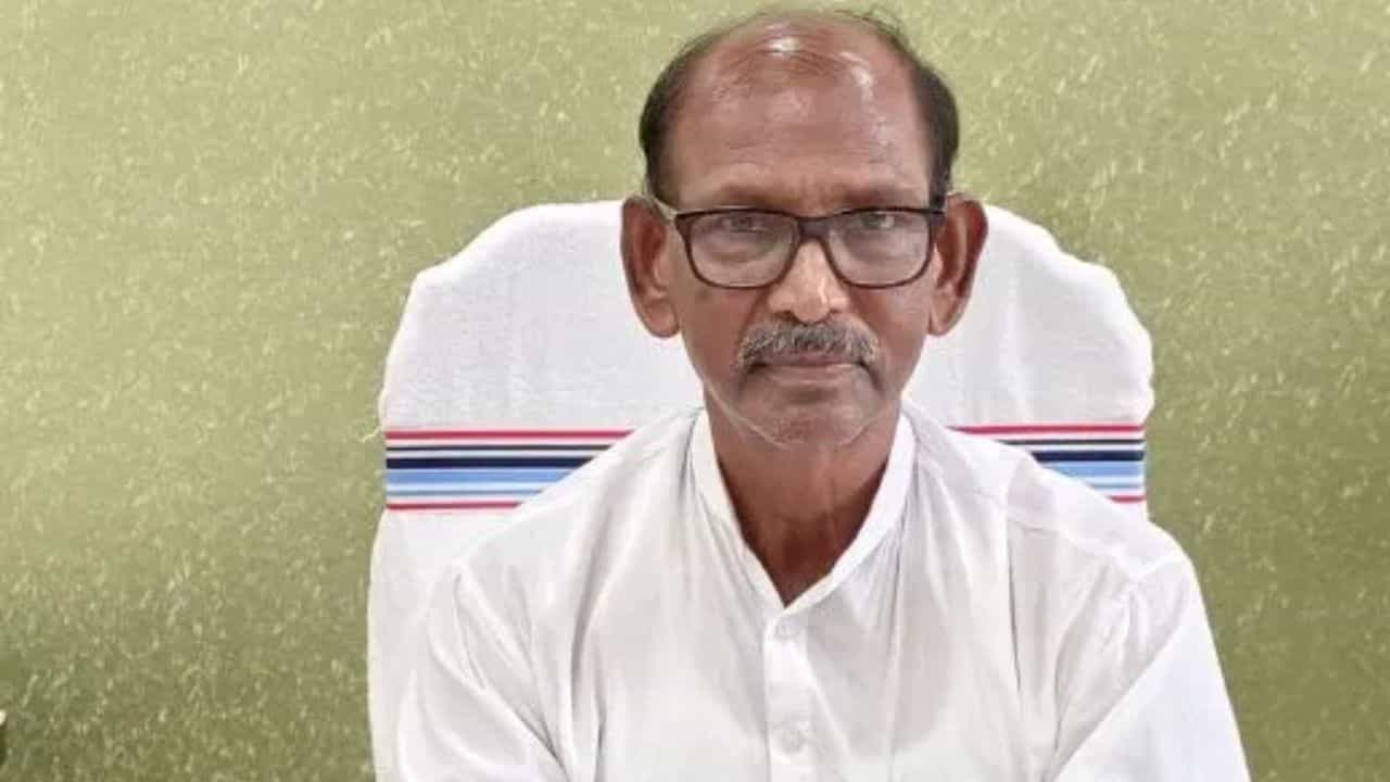 Farmer Scheme: কৃষি যন্ত্রপাতি কেনায় ৮০ শতাংশ ভর্তুকি, আজ থেকেই শুরু অনলাইনে আবদেন, বড় ঘোষণা কৃষিমন্ত্রীর Farmer Scheme: কৃষি যন্ত্রপাতি কেনায় ৮০ শতাংশ ভর্তুকি, আজ থেকেই শুরু অনলাইনে আবদেন, বড় ঘোষণা কৃষিমন্ত্রীর