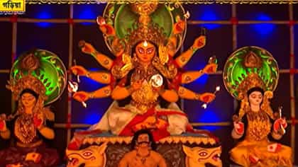 হাড়ি-কাপ দিয়ে মণ্ডপসজ্জা,তুলে ধরা হয়েছে কালকেতু-ফুল্লরার জীবন-সংগ্রাম