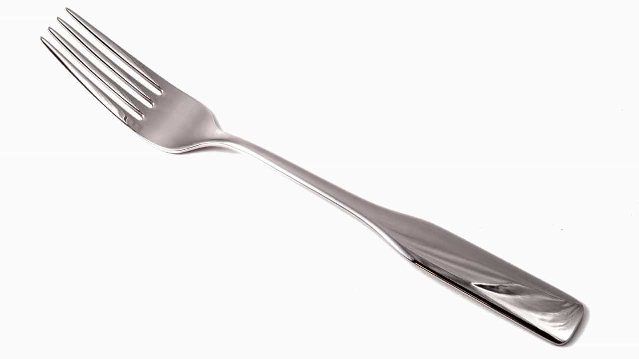 Fork Design: কাঁটাচামচে কেন চারটে কাঁটা থাকে, ভেবে দেখেছেন? কারণ জানলে অবাক হবেন Fork Design: কাঁটাচামচে কেন চারটে কাঁটা থাকে, ভেবে দেখেছেন? কারণ জানলে অবাক হবেন